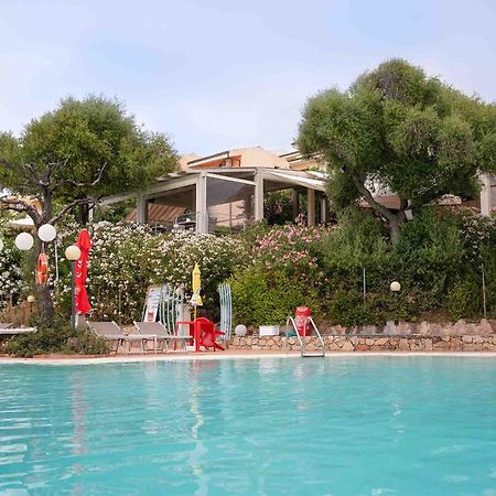Il Borgo Di Badesi Aparthotel Εξωτερικό φωτογραφία