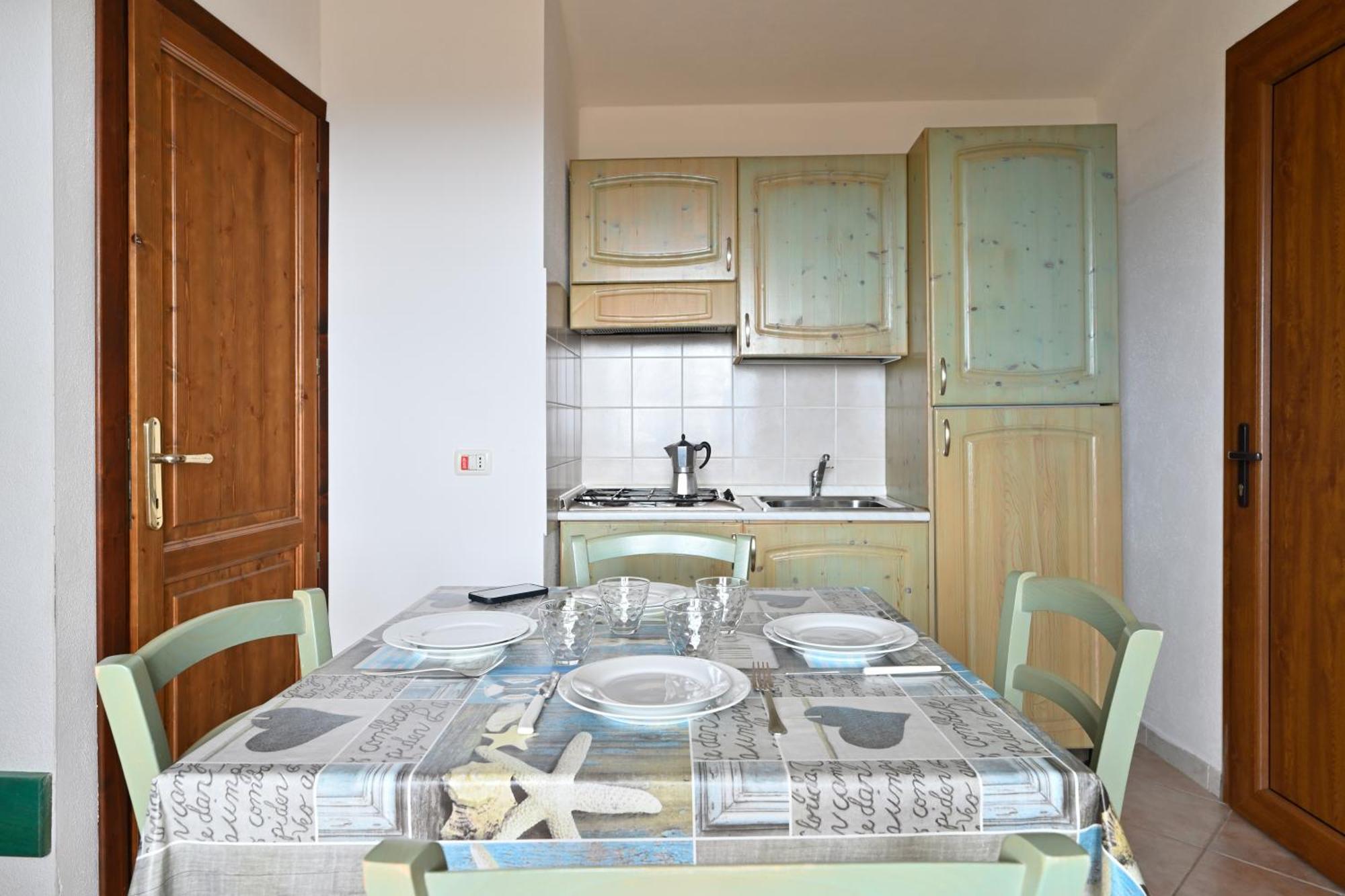 Il Borgo Di Badesi Aparthotel Εξωτερικό φωτογραφία