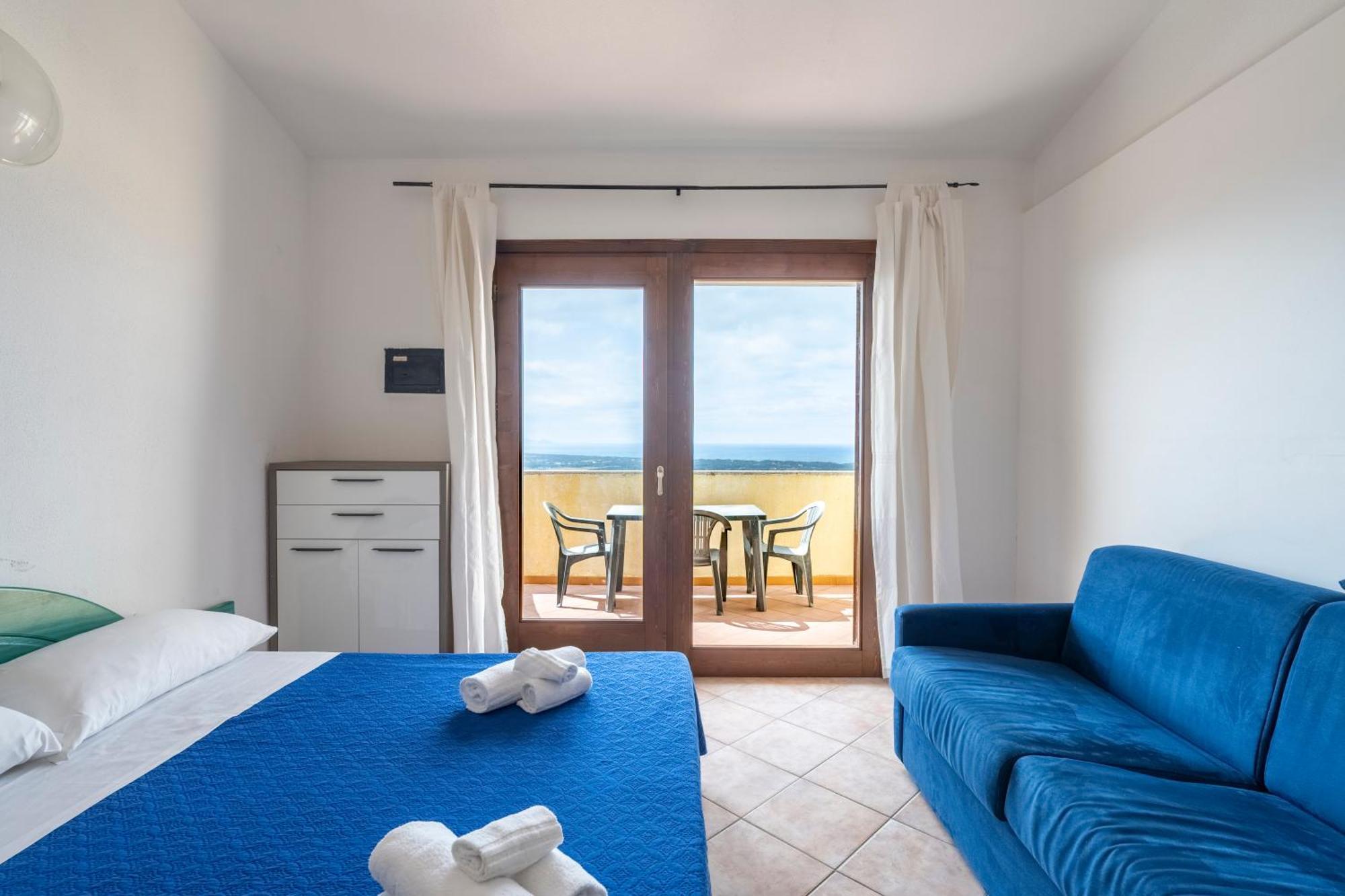 Il Borgo Di Badesi Aparthotel Εξωτερικό φωτογραφία